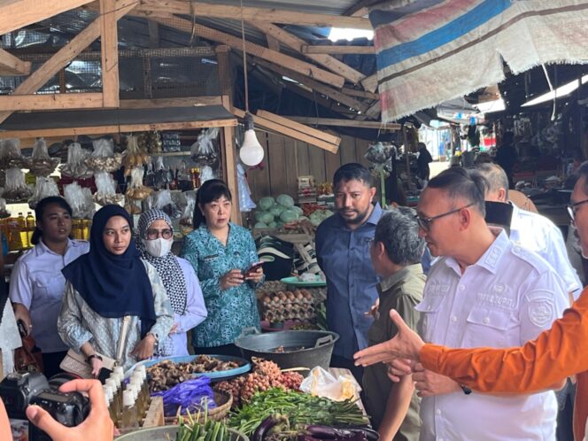 
					Kepolisian Resor Bangkep dan Bapanas RI Jelang HBKN Pantau Stabilitas Harga Pangan