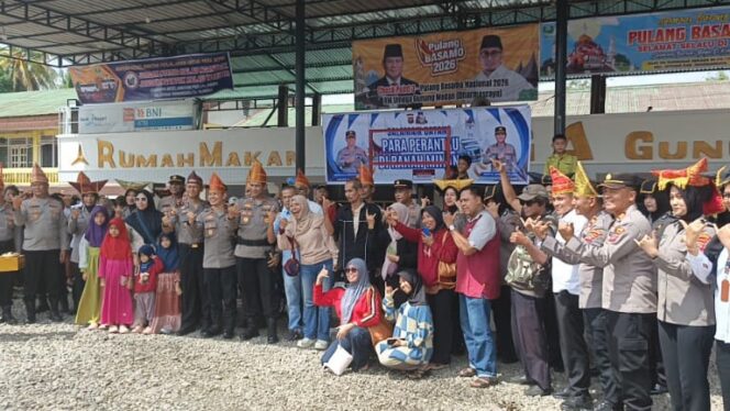 
					Meriah! Polres Dharmasraya Sambut Rombongan Pulang Basamo Nasional 2026 di Gerbang Sumbar