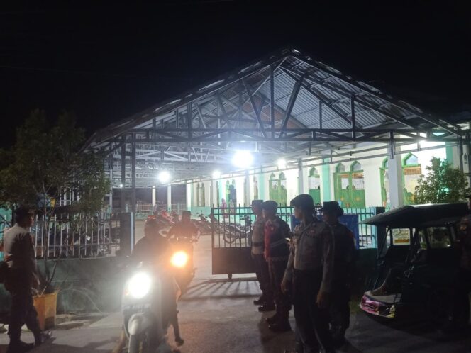 
					Polres Bangkep Laksanakan Kegiatan Rutin Operasi Ketupat Tinombala 2026 Pantau Pelabuhan Dan Sejumlah Objek Vital Salakan