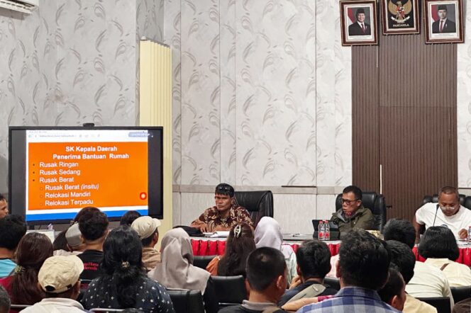 
					Bupati Tapteng Tekankan Keseriusan Pendataan Masyarakat Sebagai Tanggung Jawab Moral