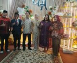 Pinangan Putri Wakil Bupati Tapteng Dinda dengan Heno Hikmat Sakral