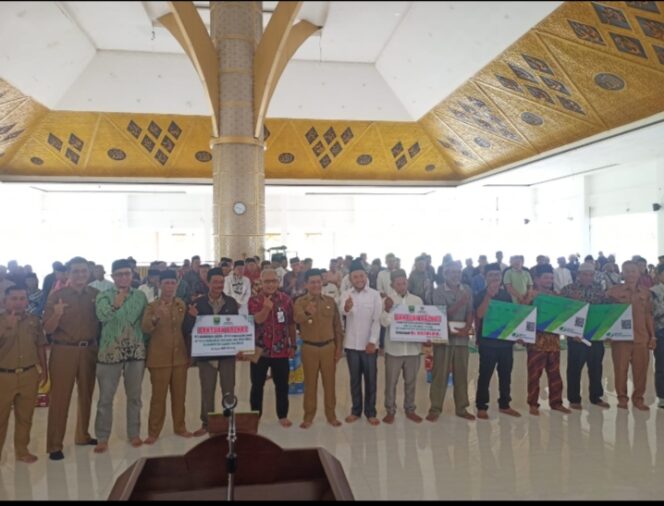 
					Baznas Salurkan Zakat untuk Garin, Bilal dan Guru TPA, Bupati JKA: Zakat Harus Tepat Sasaran dan Tingkatkan Kesejahteraan Umat