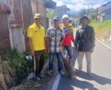 Gotong Royong Bersihkan Selokan dan Gorong-gorong di Jln Lingkar Anak Aie