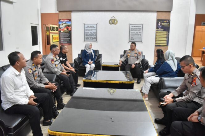 
					Bangun Kemitraan Strategis, Kapolres Sibolga Sambut Kunjungan Kepala RRI Sibolga