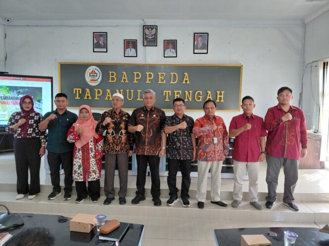 
					Forum Konsultasi Publik Ranwal, Sekdakab Tapteng : Tahun 2027 Difokuskan Untuk Percepatan Pemulihan Pascabencana dan Penguatan Ketahanan Bencana