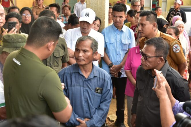 
					Percepat Pembangunan Sheetpile, Gubsu dan Bupati Tapteng Tinjau Sungai Aek Tolang dan Sungai Sibuluan