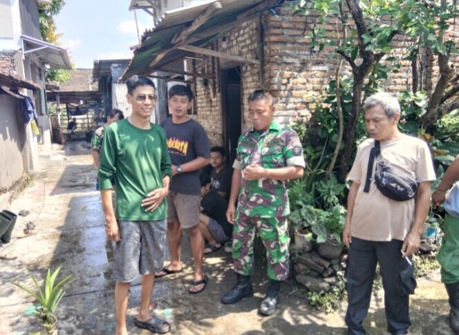 
					Sukseskan Solo Berseri, Babinsa Serengan Kerja Bakti Bersihan Lingkungan