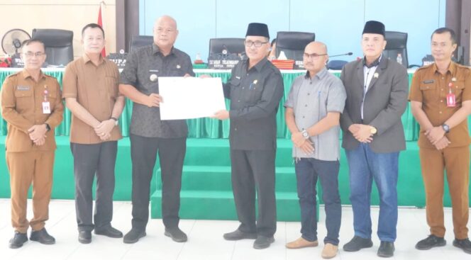 
					DPRD Kabupaten Nias Utara Gelar Rapat Paripurna Penyampaian Rekomendasi DPRD Atas LKPJ Bupati Nias Utara Pelaksanaan APBD 2025