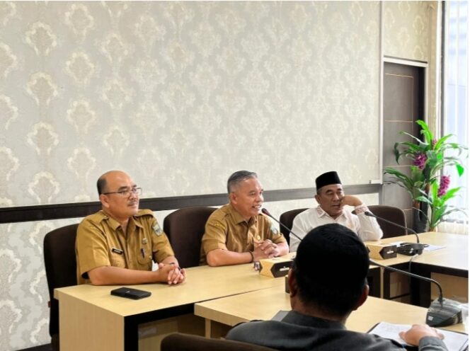 
					Pemkab Padang Pariaman Terima Kunjungan Kerja DPRD Pasaman Barat Bahas Penataan Kelembagaan(Dok.istimewa)
