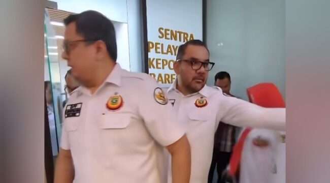 IKM ketika di Bareskrim Polri terkait pelaporan Abu Janda. (ss/akun Ikatan Keluarga Minangkabau)