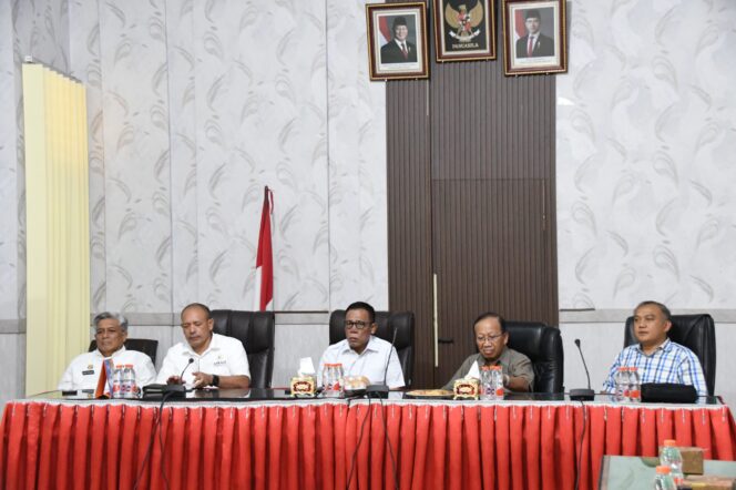 
					Bupati Tapteng Apresiasi Caritas Indonesia Bantu Pemulihan Bencana Di Tapteng