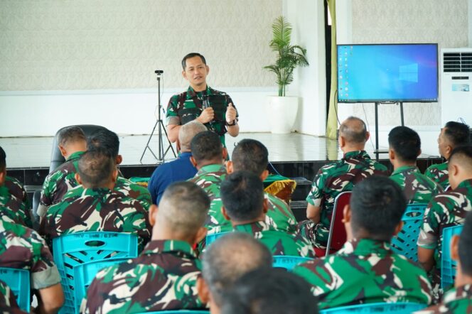 
					Jam Komandan, Dandim 0314/Inhil Tekankan Disiplin dan Hindari Pelanggaran