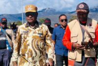 Bupati Pegunungan Arfak, Dominggus Saiba ketika meninjau lokasi. (Dok. Istimewa)