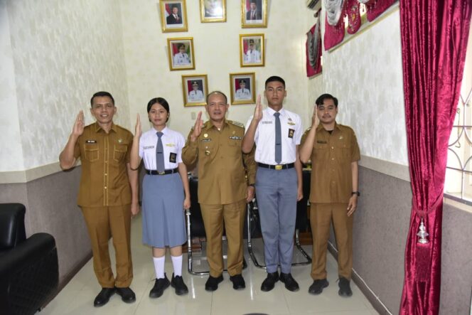 
					Wakil Bupati Tapteng Lepas Calon Paskibraka 2026 Menuju Seleksi Provinsi dan Nasional