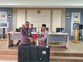 Direktur SUPD 2, Suprayitno (kiri). Dok. Bina Bangda