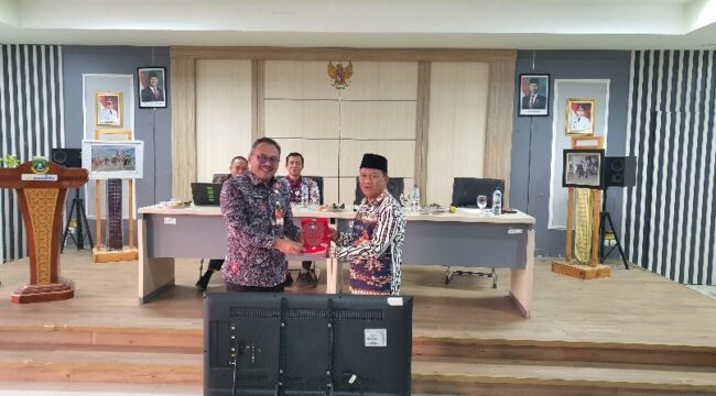 Direktur SUPD 2, Suprayitno (kiri). Dok. Bina Bangda