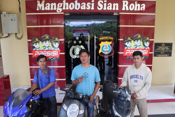 
					Polres Tapteng Kembalikan 3 Unit Sepeda Motor Hasil Ungkap Kasus Curanmor ke Pemiliknya