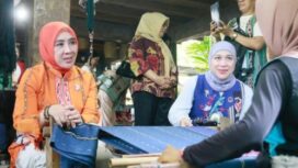 Pelatihan Pembuatan dan Pemanfaatan Pewarna Alami. (Dok. Bina Bangda)