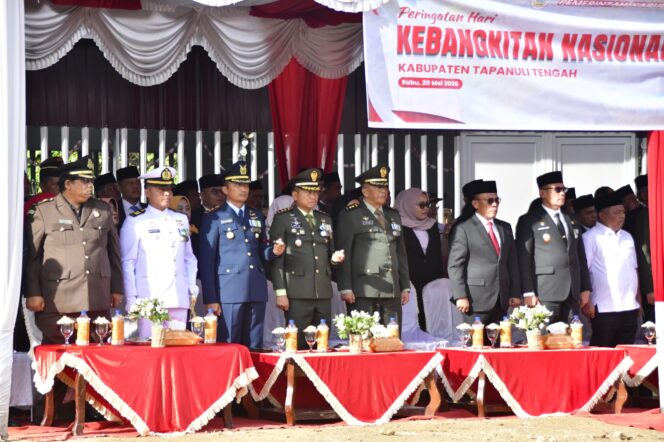 
					Peringati Harkitnas ke-118, Pemkab Tapteng Gelar Upacara di Lokasi Bencana Kecamatan Tukka