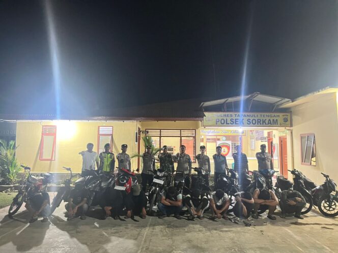 
					Respons Cepat Call Center 110, Polsek Sorkam Amankan 12 Sepeda Motor Balap Liar di Pantai Sorkam