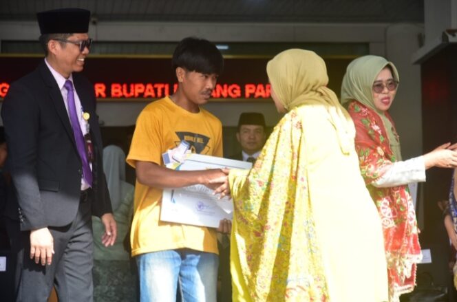 
					Bupati Padang Pariaman Apresiasi Aksi Heroik Kadri Maiwansyah Selmatkan Lansia dari Amukan Arus di Anduriang