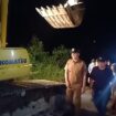 Bupati Jhon Kenedy Azis Instruksikan Pembangunan Jembatan Darurat di Anduring(Foto,Dok istimewa)