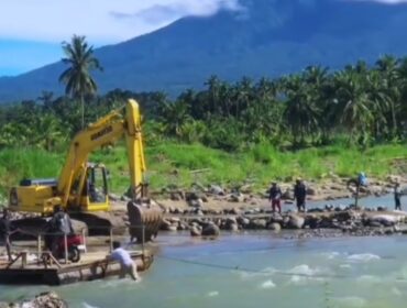 Alat Berat di Jembatan Anduriang (Foto Dok istimewa)