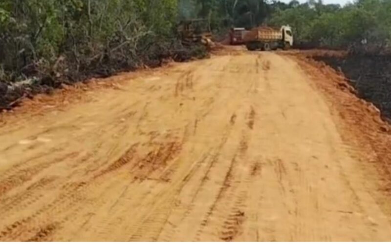 Proyek Jalan Nggele-Langganu Pulau Taliabu Awlnya Tak Hanya Tak Punya Izin Namun Kontraktor Meninggalkan Sejumlah Luka Pekerja Tak Terbayar Bahkan Material Tak Terbayar
