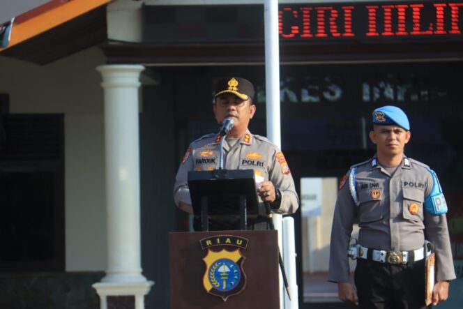 
					KAPOLRES INDRAGIRI HILIR AKBP FAROUK OKTORA S.H, S.I.K, PIMPIN GELAR UPACARA PTDH TERHADAP DUA PERSONEL