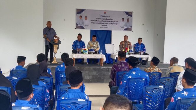 
					Kapolsek Banggai AKP Jolly R. Lengkong, SH, MH, Hadiri Pelepasan 52 Kafilah Banggai Laut Menuju MTQ Ke-XXXI Di Sigi Sulteng