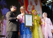 Pecahkan Rekor MURI, 6.100 Penari Joget Mande Banjiri Jalan Swarnabumi Tembilahan