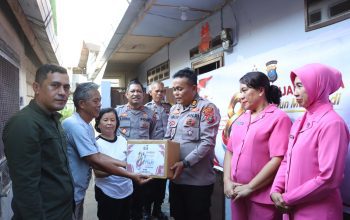 Hari Bhayangkara ke-80, Polres Sibolga Salurkan Bantuan Sosial kepada Purnawirawan dan Personel Sakit