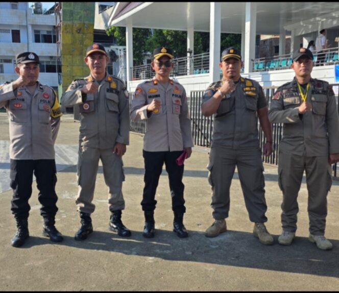 
					Polres Soppeng Kawal Kepulangan 391 Jamaah Haji Kloter 1 UPG, Penyambutan Berlangsung Aman dan Kondusif