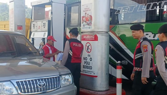 Antisipasi Kemacetan, Polres Tapteng Perketat Pengamanan dan Pengaturan Antrean di SPBU