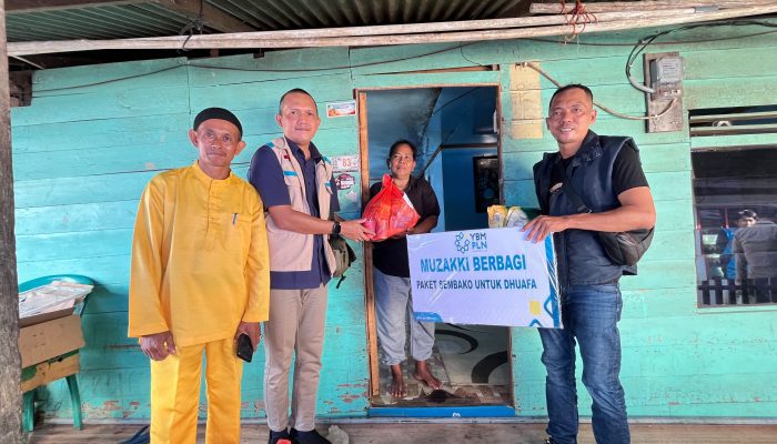 Saat Duka Menyelimuti Korban Serangan Monyet, YBM PLN UP3 Rengat Bersama PW IWO Riau Ulurkan Tangan Kemanusiaan