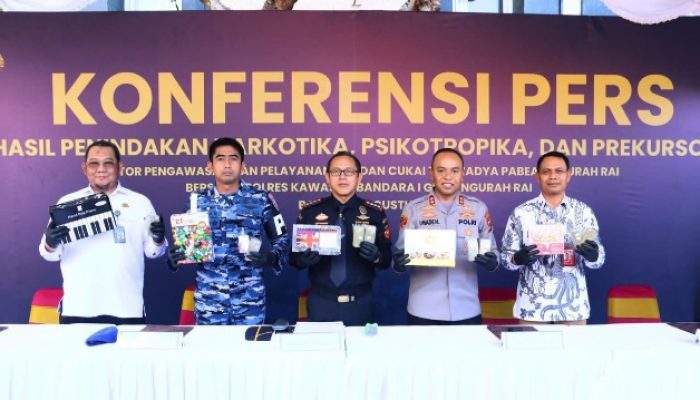 Bea Cukai Ngurah Rai Gagalkan Penyelundupan 10,1 Kg Ganja dari Thailand, Dua WN India Ditangkap