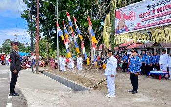 Sang Merah Putih Sukses Dikibarkan, Camat Afulu Bertindak Sebagai Inspektur Upacara HUT Kemri Ke-81 Tahun 2026