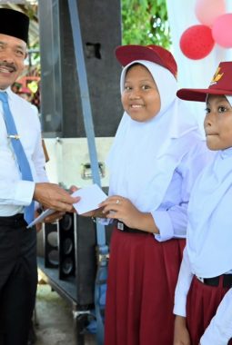 Bupati Masinton Pasaribu, Wakil Bupati dan Sekdakab Tapteng, Rayakan HUT ke-81 Tapanuli Tengah Bersama Anak-Anak Panti Asuhan Sion dan Warga Terdampak Bencana