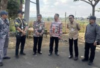 Direktorat Jenderal Bina Pembangunan Daerah Kemendagri ketika melakukan kunjungan lapangan LSDP di Kota Malang. (Dok. Bina Bangda/ Kemendagri)
