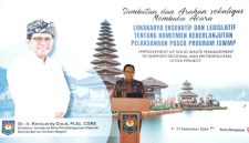 Direktur Jenderal Bina Pembangunan Daerah Kemendagri, Restuardy Daud ketika membuka Lokakarya Eksekutif dan Legislatif. (Dok. Bina Bangda/ Kemendagri)