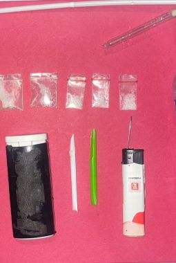 Polres Soppeng Amankan Terduga Pelaku Peredaran Sabu, Lima Paket Diduga Narkotika Disita