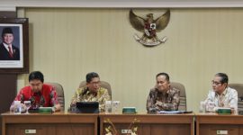 Kegiatan Coaching Clinic Penerapan Standar Pelayanan Minimal. (Dok. Bina Bangda/ Kemendagri)