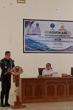Kepala Badan Narkotika Provinsi Maluku Utara Brigjen Pol. Mirzal Alwi, S.I.K Bersama Pemerintah Pulau Taliabu Minta Berantas Narkoba dari Hulu Hingga Tes Urine Seluruh Calon Kades