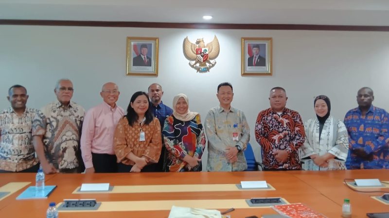 Foto bersama usai pembahasan penguatan nomenklatur pendidikan khusus dalam Sistem Informasi Pemerintahan Daerah. (Dok. Istimewa)