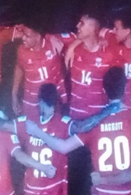 Kapolres Pulau Taliabu Bersama Jajarannya Mengadakan Nobar Di Halaman Kediamannya Saksiakan Timnas Indonesia Juara FIFA ASEAN Cup 2026 Tumbangkan Thailan Aduh Finalti